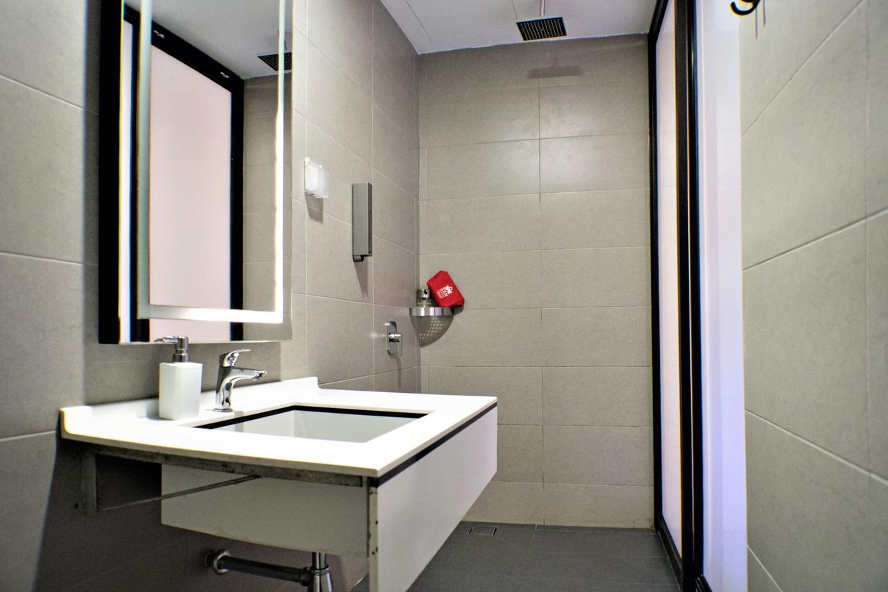 Zen Rooms Eden Parade タンジュンブンガ エクステリア 写真